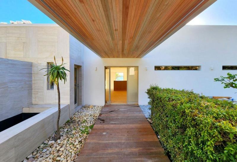 5 Bedroom Property for Sale in Camps Bay Western Cape
